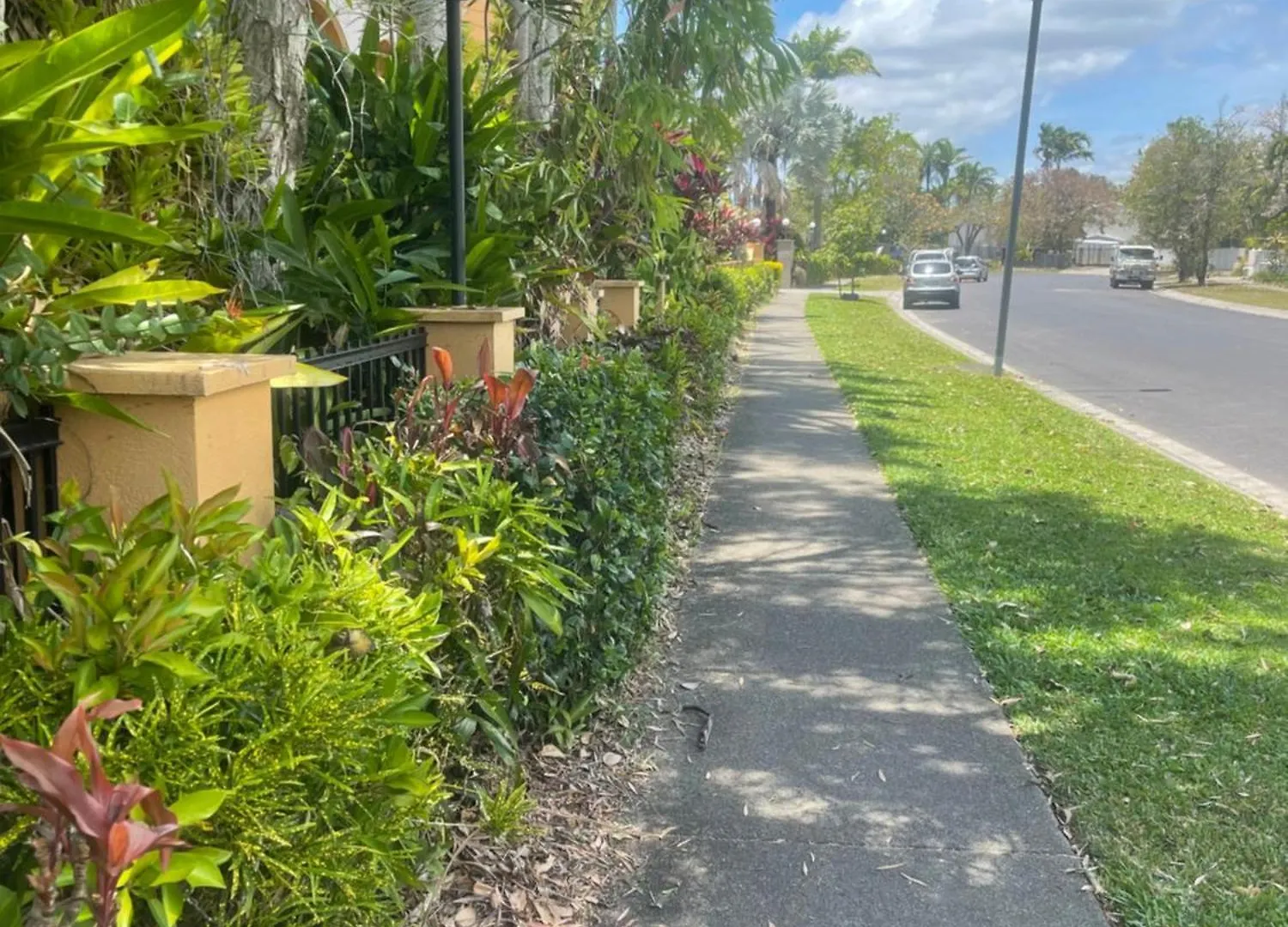 Entire Holiday Apartment Westcourt Australia