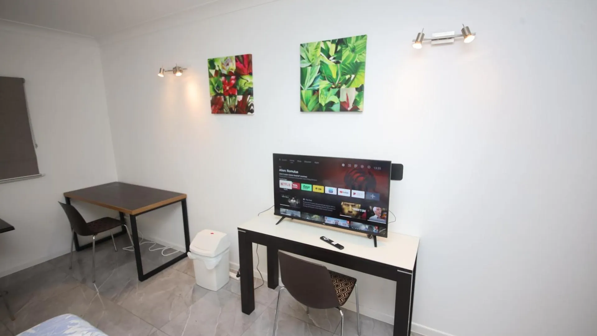 Entire Holiday Apartment Westcourt