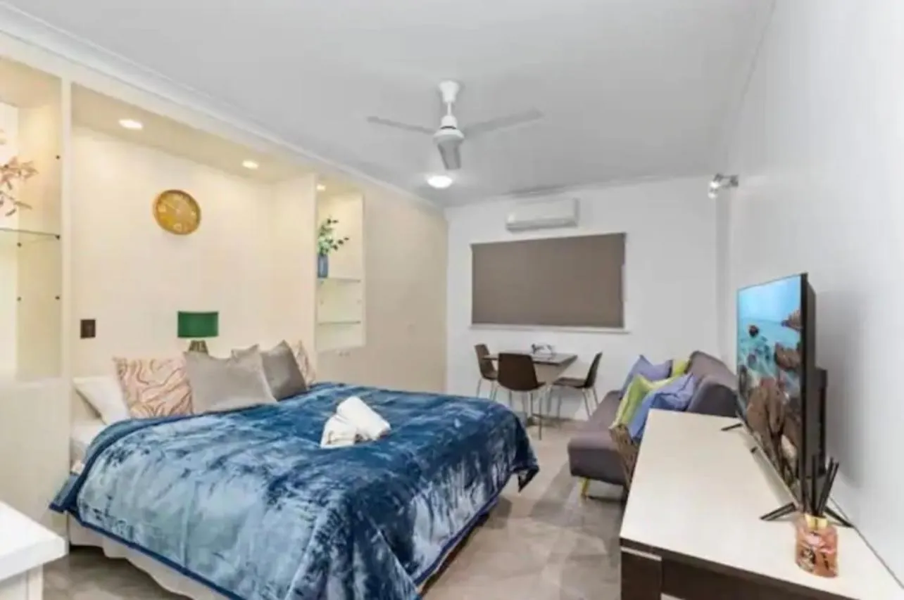 Entire Holiday Apartment Westcourt